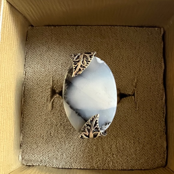 Large Dendrite Agate Ring - Picture 2 of 9